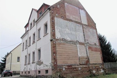 Großvermieter Bau- und Gebäudeverwaltung Geringswalde hat das Haus an der Straße Klosterbach 24 verkauft. 