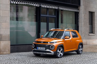 Der Hyundai Inster ist preiswert, fährt sich solide und bringt Platz mit - und ist damit ein vollwertiges Alltagsauto. 