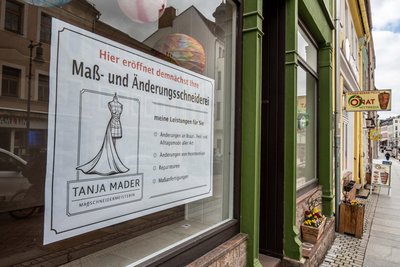 Auf der Rochlitzer Straße in Mittweida öffnet bald eine neue Maß- und Änderungsschneiderei.