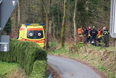 Nach kurzer Untersuchung des Rettungsdienstes konnte er von einem Verwandten abgeholt werden.