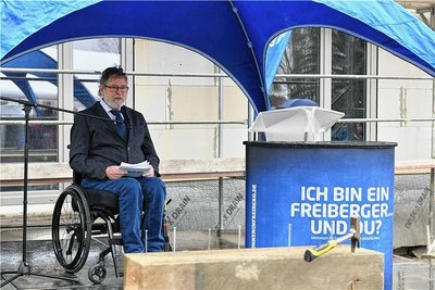 Jürg Kriesten, Technik-Vorstand der Genossenschaft, ließ die Entwicklung des Projekts "Freiberger Garten" Revue passieren. 