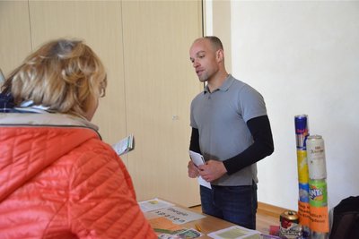 Marcus Tratsch aus Flöha kam mit Messebesuchern über das Thema Umweltpsychologie ins Gespräch.