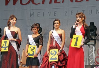 2013 trat Julia Richter (r.) schon einmal an, um Freibergs Königin zu werden. Damals unterlag sie Katharina I. (l.). 