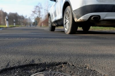 2022 soll die Erneuerung der Oberneumarker Straße beginnen. Die Huckelpiste steht lange unter Kritik.