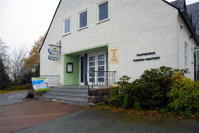 Das Kulturhaus Coschütz mit Gaststätte und Saal – eines der Sorgenkinder in Elsterberg. Die Stadtverwaltung sucht immer noch einen Pächter. F