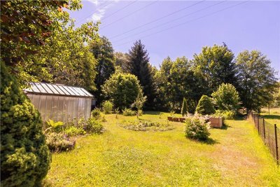 Das Gartengrundstück im Freudenthal ist groß. Zwischen Gewächshaus und ebenfalls neuen Hochbeeten lassen sich viele Ideen umsetzen.