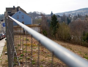 Stelle für den Bau des Parkhauses