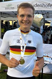 Felix Groß, der für Rad-net Rembe Pro Cycling Team fährt, ist einer der prominenten Starter beim Elite-Rennen.