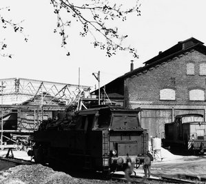 Im Gelände des Martin-Hoop-Schachtes II befand sich ein Lokschuppen der Werkbahn. 