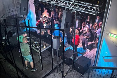 Nicht nur in der Young Zone beim Kulturhof wurde dem Wetter getrotzt und am Abend dem Beat gefröhnt.