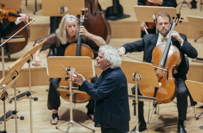 Sir Simon Rattle in Aktion. 