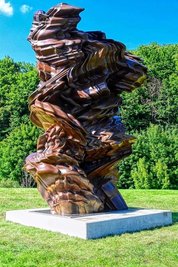 "Stack" von Tony Cragg in Bad Schlema.