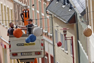 In luftiger Höhe wurden die „Organic Balls“ befestigt.