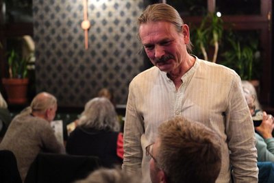 Ein Abend der Gefühle: Olaf Stellmäcke und Band waren beim Lyriksalon in der Stadtwirtschaft Freiberg zu erleben.