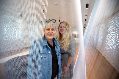 Zum ersten „Low Sensory Day“: Behindertenbeauftragte Heidi Seeling (links) und Teamleiterin Frances Gottschalk.