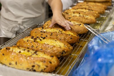 Am Sonntag findet in Annaberg-Buchholz der Erzgebirgische Stollentag statt. Etwa 40 Bäckereien der Region präsentieren dabei ihre Kreationen.