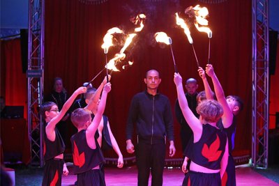 Viel Beifall gab es für die Feuershow.