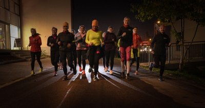 Start für die Frauen der Chemnitzer Laufgruppe am Donnerstagabend.
