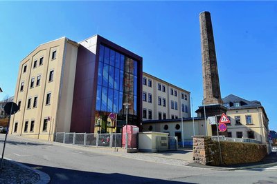 Die Eduard-Feldner-Grundschule Hainichen befindet sich in einer umgebauten Fabrik. 