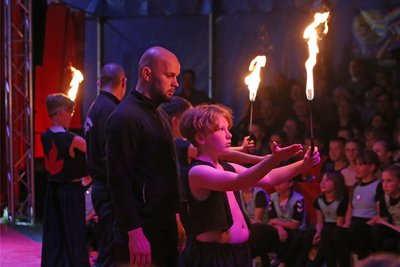 Atemberaubende Momente bei der Feuershow.