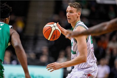 Mindaugas Susinskas wechselt vom litauischen Erstligisten BC Prienai zu den Niners Chemnitz. Er kann auf den "schnellen" Positionen Small Forward und Power Forward eingesetzt werden.