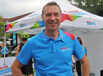 Ex-Radprofi Jens Voigt unterstützte bei der Deutschland-Tour die Aktion "Kinder Joy of moving".