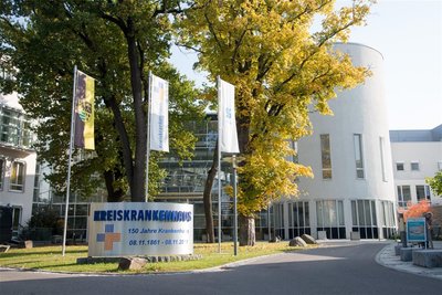 Der Haupteingangsbereich des Freiberger Kreiskrankenhauses.