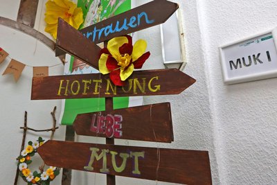 In ihrem „Zuhause auf Zeit“ sollen die jungen Frauen und Mädchen Eigenständigkeit lernen, damit sie selbstbewusst und selbstbestimmt ihr Leben meistern können.