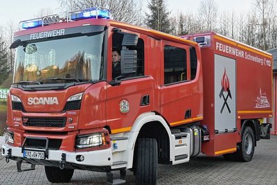Die Freiwillige Feuerwehr Schneeberg hat einen neuen Gerätewagen Logistik erhalten. 