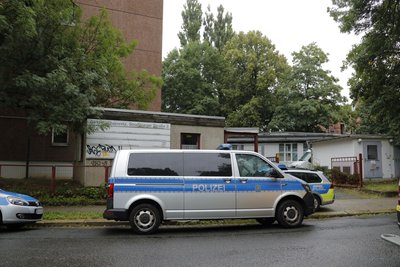 Die Polizei ist am Dienstagvormittag wegen eines Streites zwischen zwei Bewohnern zum Asylbewerberheim an der Straßburger Straße ausgerückt.