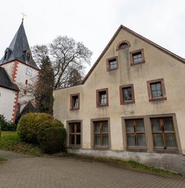 Die ehemalige Grundschule in Obergräfenhain bleibt wohl vom Abriss verschont, denn es gibt einen Kaufinteressenten. 