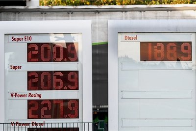 Höhere Preise: Der CO2-Preis steigt und mit ihm die Kraftstoffkosten. 