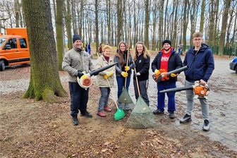 450 Einwohner helfen beim Frühjahrsputz in Reinsdorf: Was alles eingesammelt wurde - Rund 450 Helfer haben sich am Frühjahrsputz beteiligt.