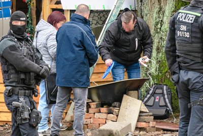 Kontrolle an der Reichsschubkarre: Mehrere der Lebensmittel sind konfisziert worden.