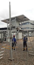 Derzeit werden in Luanda in Angola die Systeme der Stollberger Firma auf einem Satellitenfeld, welches als zentrales Internet-Hub fungiert, getestet. Diese Produkte sind Teil des Glasfaserstrecken-Projekts, welches Dörfer von Großstädten aus mit Internet versorgt. 