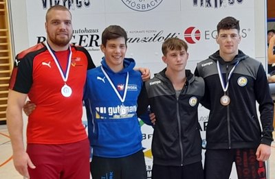 Mit Franz Richter, Maximilian Simon, Marco Stoll und Erik Löser (von links) präsentierten sich beim Kaderturnier in Hösbach vor einigen Wochen gleich vier Ringer aus dem Bundesligateam des AV Germania. 