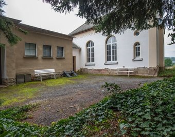 Für die Sanierung der Aufbahrungshalle auf dem Altstadt-Friedhof hat die Kirchgemeinde eine Finanzhilfe bei der Stadt beantragt. 