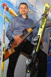 Christian Freitag zeigt sich in allen Bereichen als profunder Kenner des Wintersports - im Langlauf, Skispringen, in der Kombination und nun auch im Biathlon. 