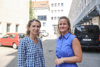 Die IHK hat Claudia Fischer und Linda Hüttner (von links) beim privatwirtschaftlich organisierten Festival „Light our Vision“ unterstützt.