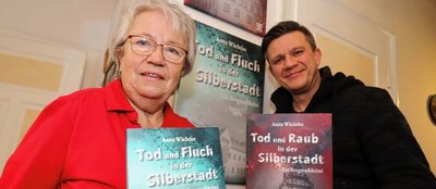 Anita Wächtler und ihr Sohn Marcus, der mit einigen Freiberg-Krimis bereits Erfolge erzielte. 
