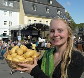 Mit der sächsischen Milchkönigin Luisa Hochstein hatten die Zwönitzer hoheitlichen Besuch.