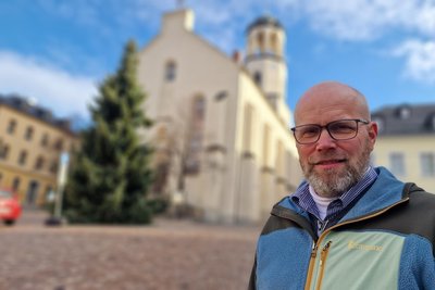 Denis Kirchhoff (54) wurde als Jugendlicher Opfer sexuellen Missbrauchs durch einen Kirchenangestellten in Auerbach. Innerhalb der Kirche wird das Geschehen aufgearbeitet.