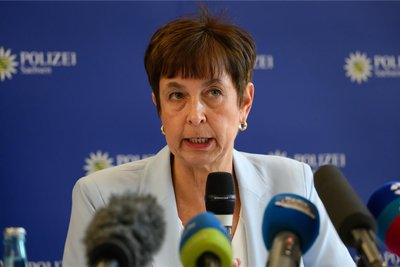Laut Ingrid Burghart von der Staatsanwaltschaft Chemnitz ist Anklage wegen fahrlässiger Tötung und unerlaubten Entfernens vom Unfallort erhoben worden.