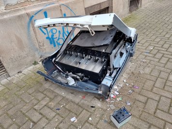 Eine heiße Spur nach der Sprengung eines Zigarettenautomaten verfolgt die Polizei in Chemnitz.