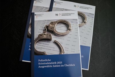 Die neue  Polizeilichen Kriminalstatistik weist mehr Straftaten von Ausländern und Jugendlichen auf.