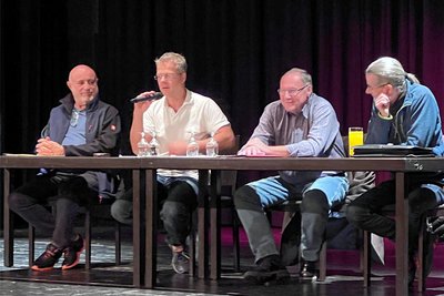 Jochen Töpfer (v. l.) von den Stadtwerken, OB Marcel Schmidt, Michael Köppl von der AG Fernwärme und Dr. Michael Freitag, Fachplaner für Wärmeplanungen, sprachen zum Stand der Dinge in Stollberg.