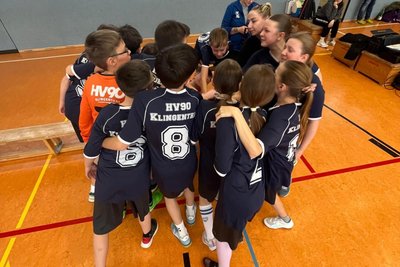 Mit dem Handballcamp vom THW Kiel gibt es am Wochenende professionelles Nachwuchstraining beim HV 90 Klingenthal.