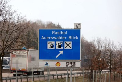 Auf der Raststätte Auerswalder Blick (A4) wurde ein Mann Opfer von Trickbetrügern.