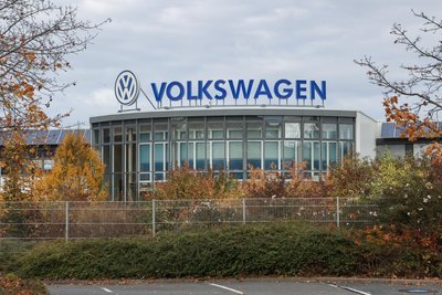 Das Volkswagen Motorenwerk in Chemnitz: Fällt es den Sparzwängen des Konzerns zum Opfer?