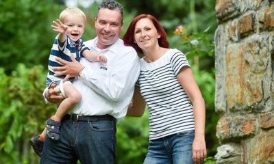  Das ganze Glück von Jens Fiedler und seiner Ehefrau Josefine ist der zweieinhalbjährige Oskar. 